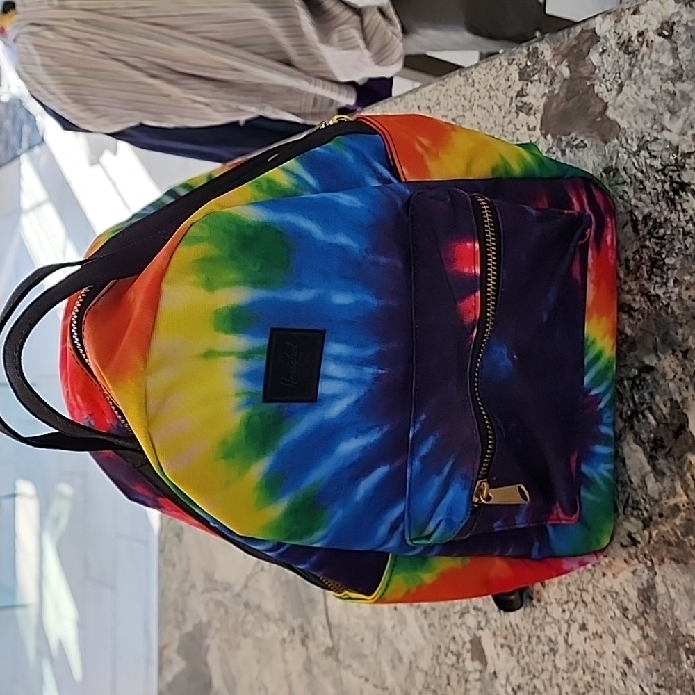 NWOT Herschel tye dye backpack
